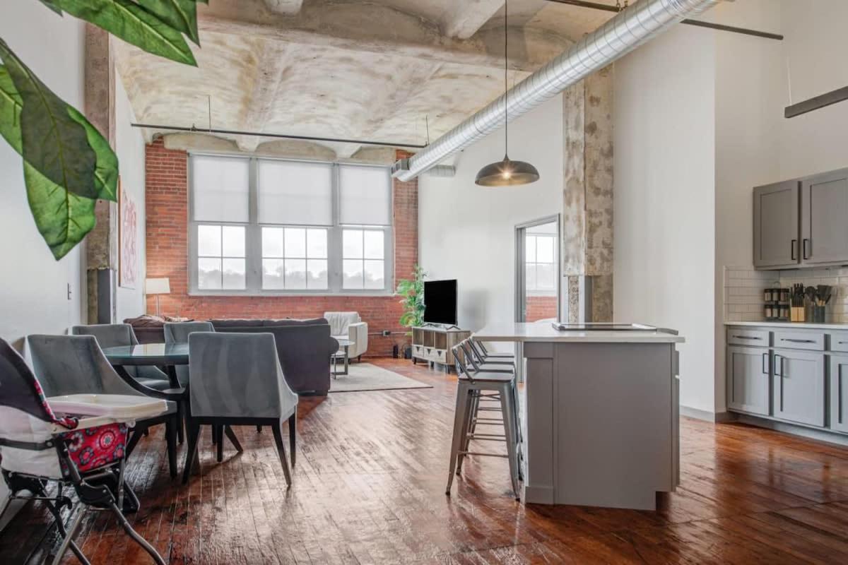 2Br 2Ba Spacious Historic Loft With Gym By Envitae Kansas City Exterior foto