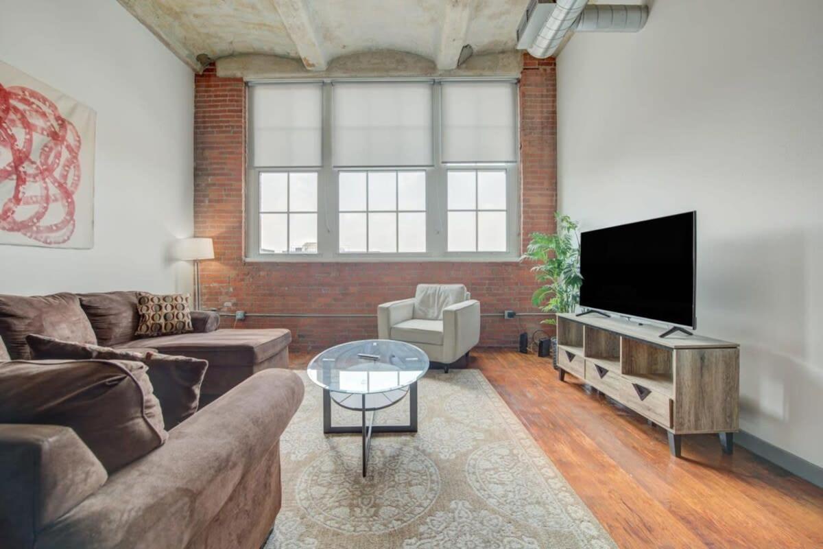 2Br 2Ba Spacious Historic Loft With Gym By Envitae Kansas City Exterior foto